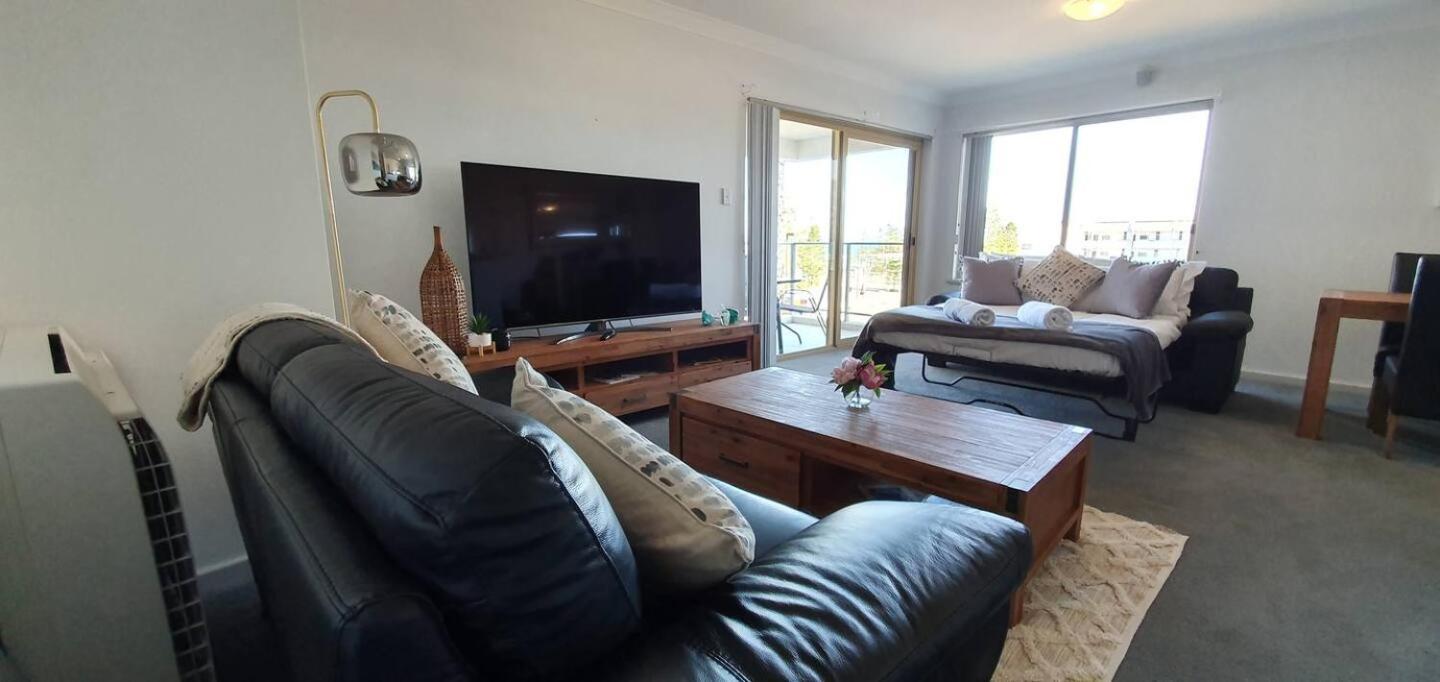 Sandcastles Beachfront Luxury Retreat Apartment Perth Exterior photo