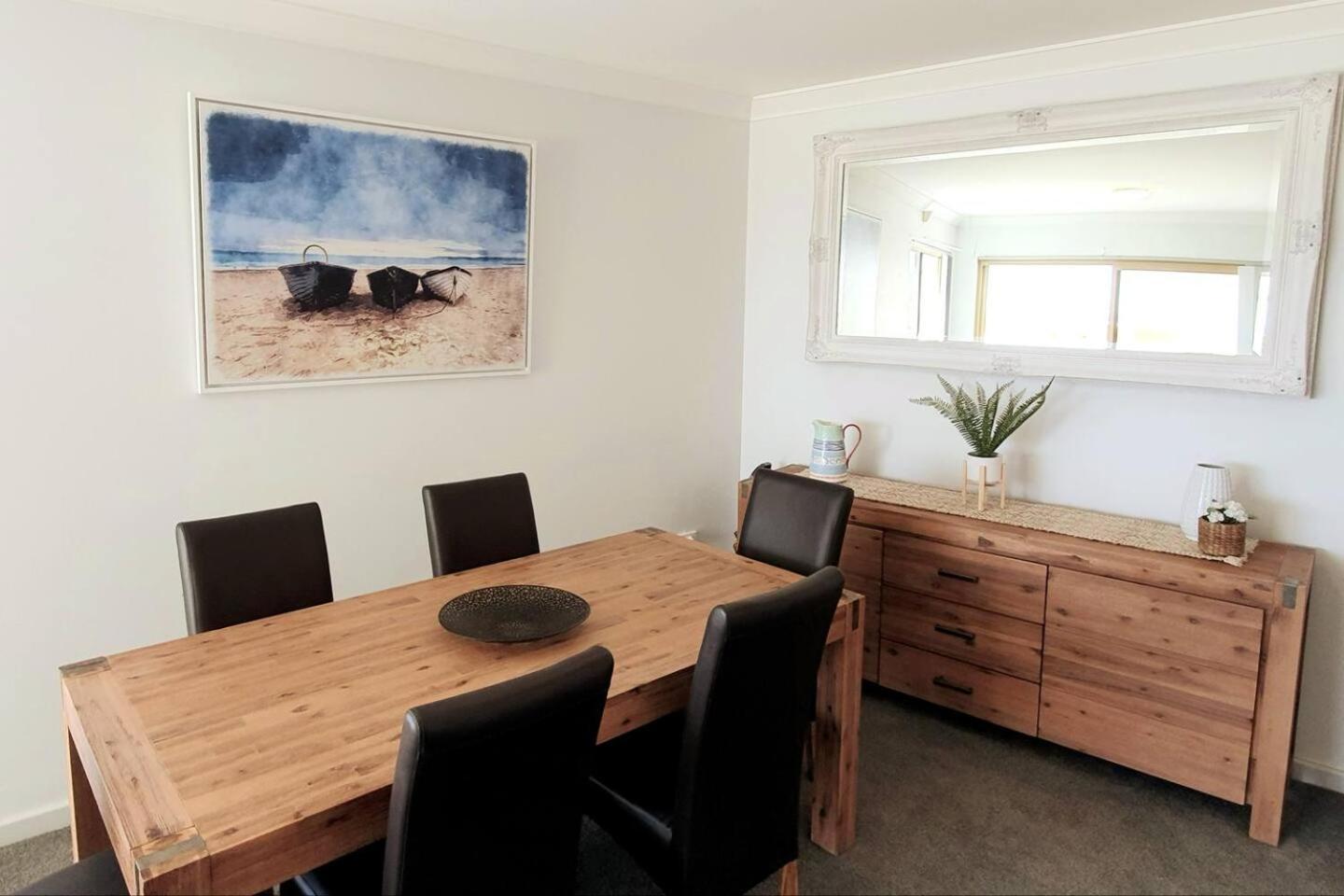 Sandcastles Beachfront Luxury Retreat Apartment Perth Exterior photo