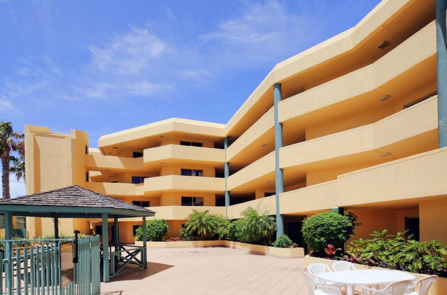 Sandcastles Beachfront Luxury Retreat Apartment Perth Exterior photo
