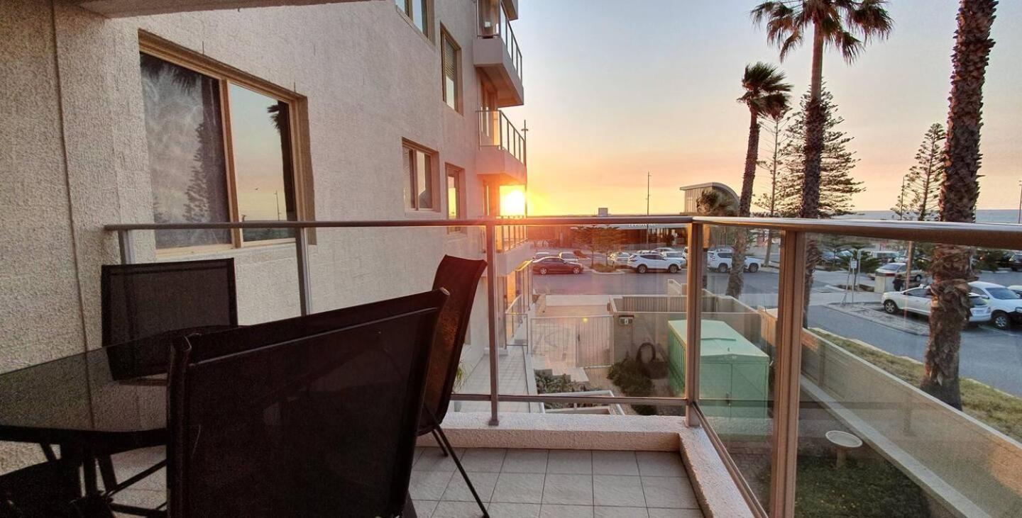 Sandcastles Beachfront Luxury Retreat Apartment Perth Exterior photo