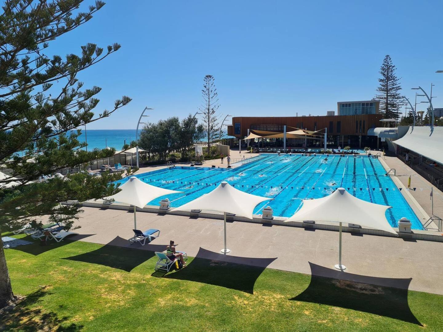 Sandcastles Beachfront Luxury Retreat Apartment Perth Exterior photo